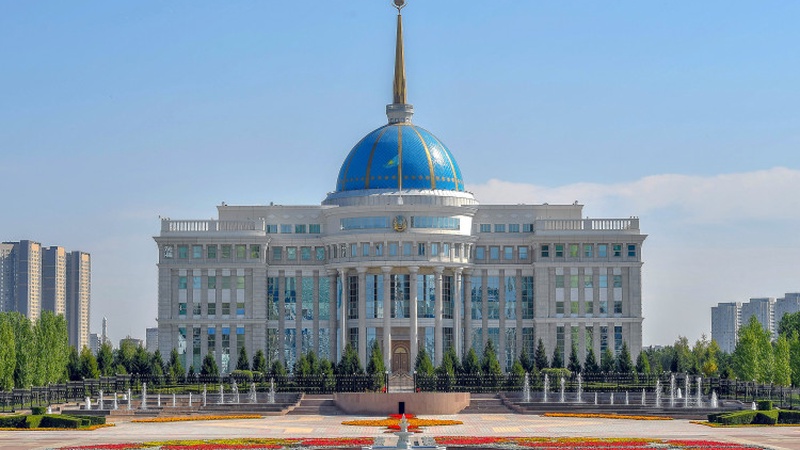 Тоқаев Құрлық әскерлерінің бас қолбасшысын ауыстырды