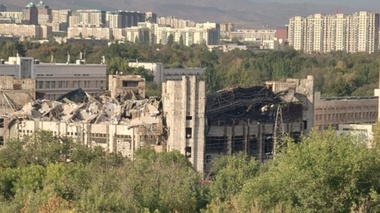 Крыша Дворца студентов ночью обрушилась в Алматы - вуз сделал заявление