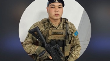 Жағаға өз күшімен жүзіп жеткен тағы бір сарбаздың кім екені белгілі болды