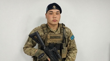 Сам добрался до берега - что известно о втором выжившем солдате на Каспии