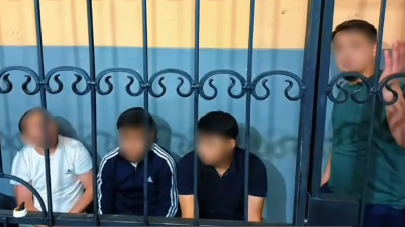 В Шымкенте арестовали четверых блогеров за мат в прямом эфире TikTok