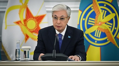 Токаев заявил, что военных на Каспии не обеспечили спасательными жилетами