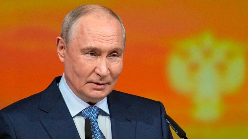 Путин ограничил вывоз наличных из России в Казахстан