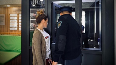 Казахстанку арестовали за поведение в день траура
