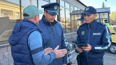 Такси жүргізушісіне жасалған шағым оны Қазақстаннан шығарумен аяқталды