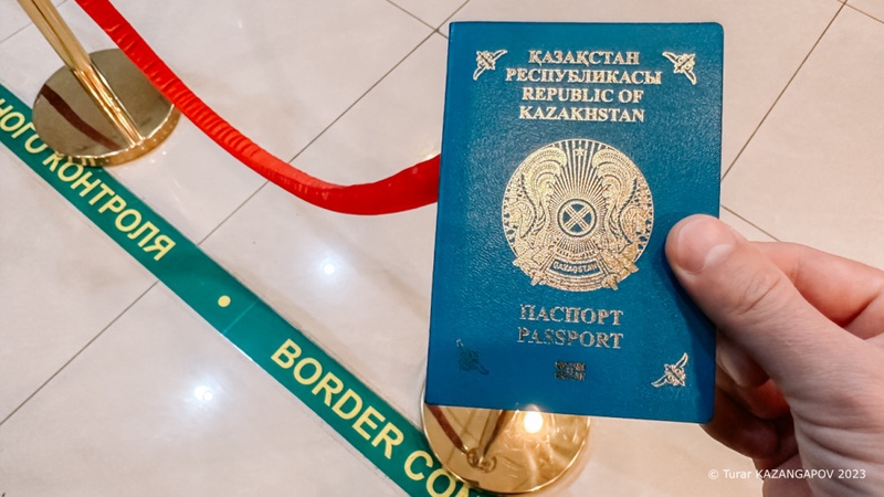 Запрет на выезд из-за долгов по налогам: что хотят изменить